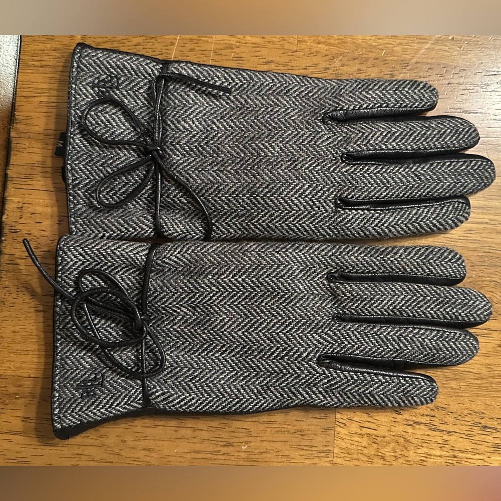 Polo by Ralph Lauren Black and Gray Herringbone Gloves